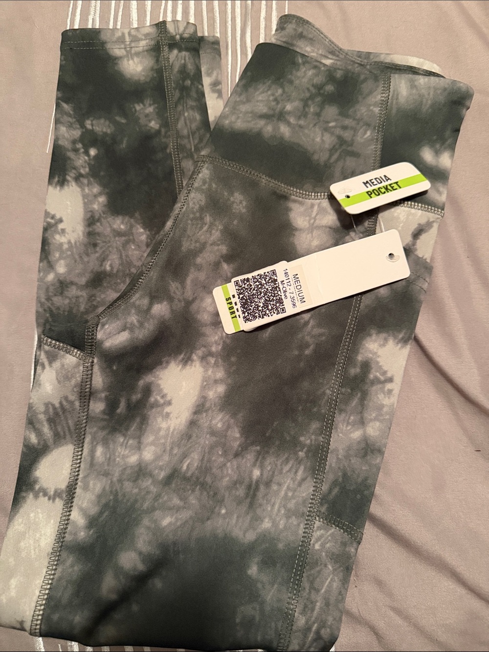 Tie-Dye Gray Active Leggings with Media Pocket